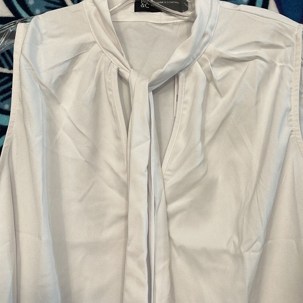 NWT NY & Co white sleeveless blouse 1x - Picture 3 of 7